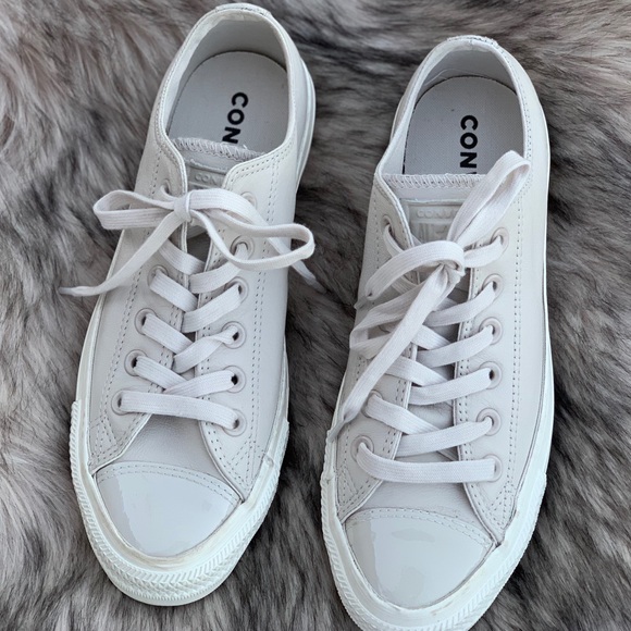 Converse Shoes - Converse Gray Leather 🍃